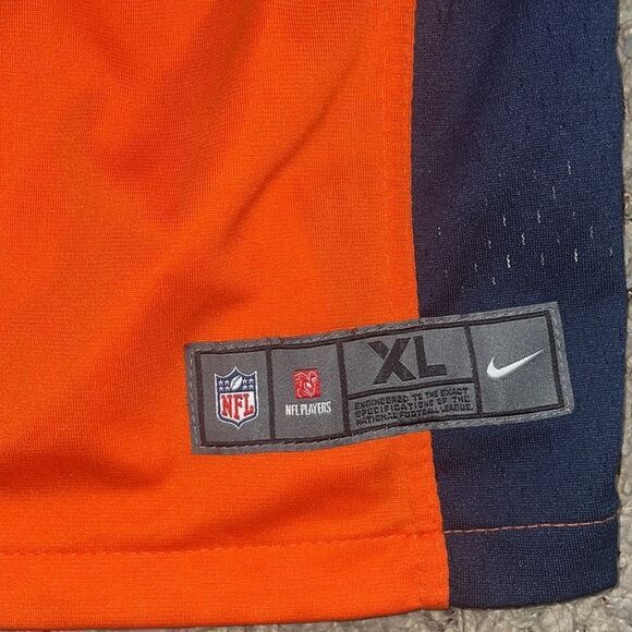 #18 Denver Broncos Jersey - Manning - Picture 5 of 7